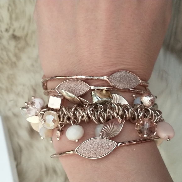 Rose gold colored metal bracelet set - Picture 6 of 6